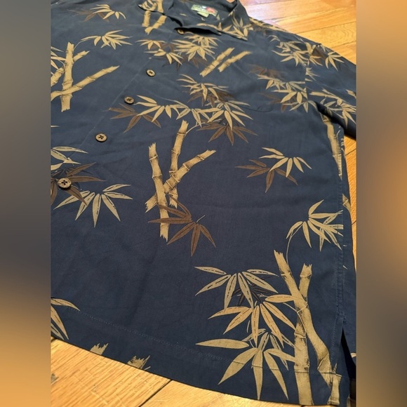 Hilo Hattie Men’s Size L 100% Silk Aloha Shirt Button Down Hawaiian Blue Bamboo - Picture 2 of 11